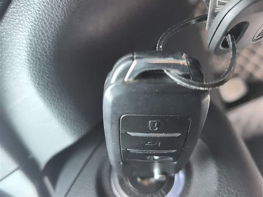 SWM斯威汽车 SWM斯威X2 2022 #10 SWM斯威汽车 SWM斯威X2 2022 汽车图片 #10