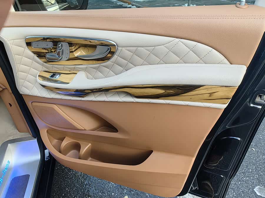 Mercedes-Benz V Class 2020 #10 Mercedes-Benz V Class 2020 car image #10