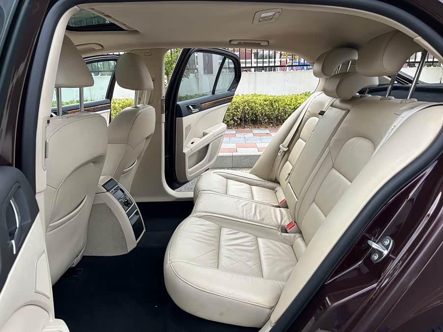 Skoda Superb 2012 immagine di auto #10