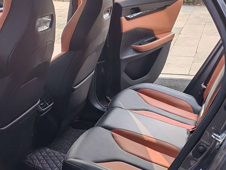 Changan UNI-V 2023 car image #10