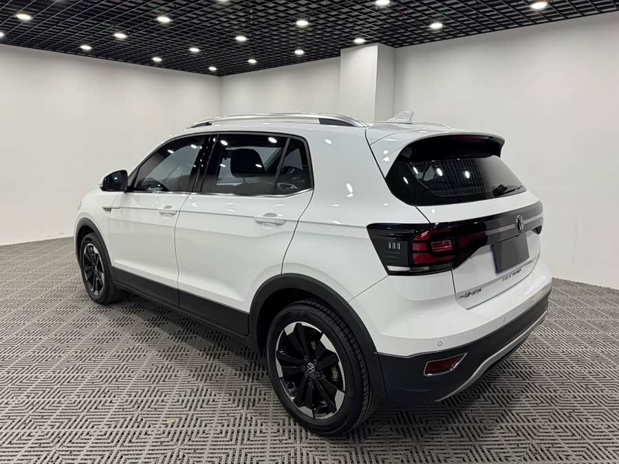 Volkswagen Tacqua 2022 car image #10