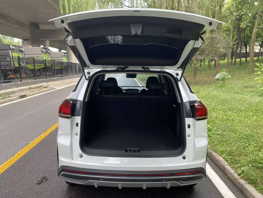 GEELY Boyue 2022 car image #10