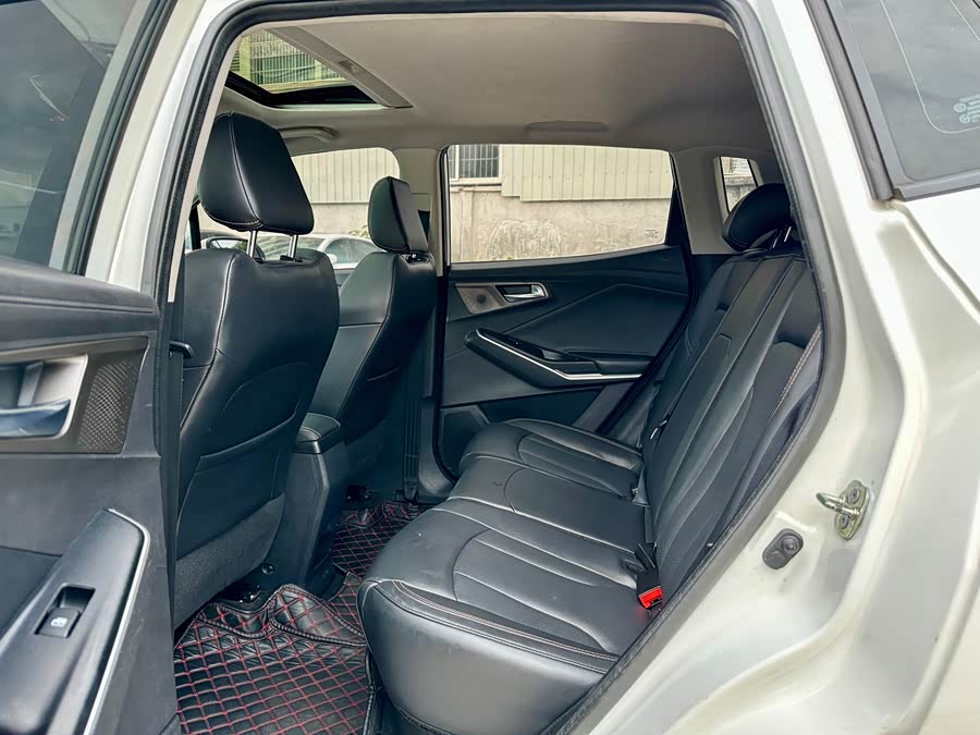 Changan CS15 2021 صورة سيارة #10