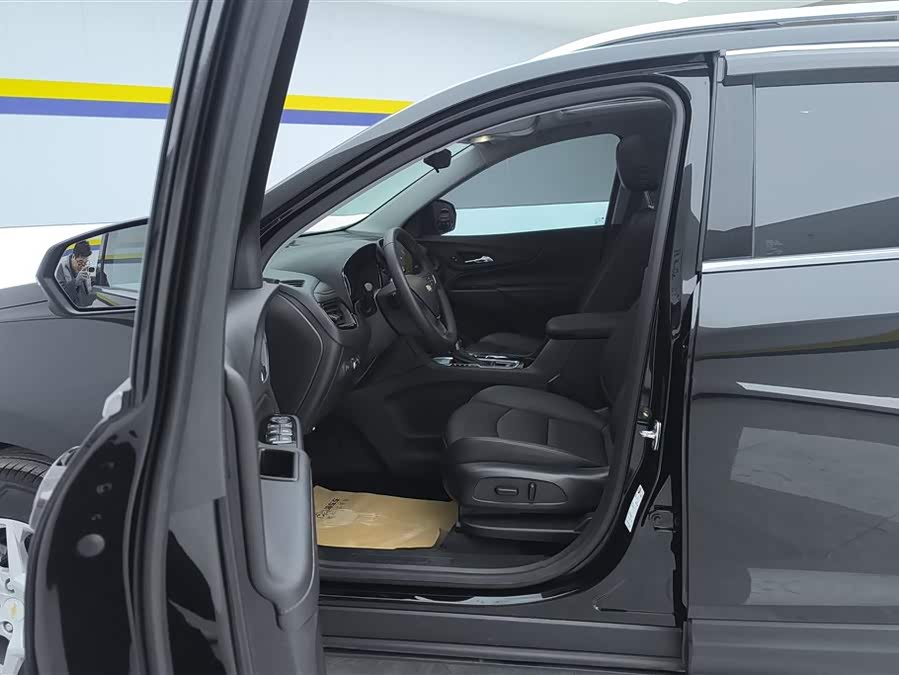 Chevrolet Equinox 2023 car image #10