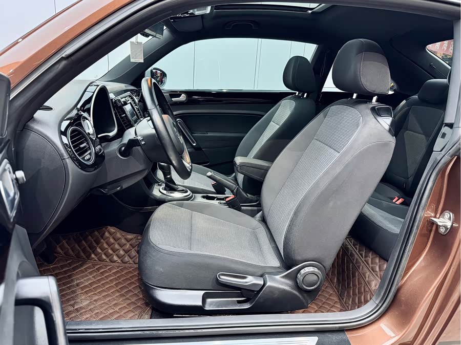Volkswagen Beetle 2016 car image #10