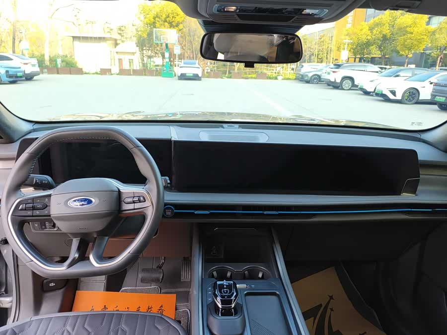 Ford Edge 2024 car image #10