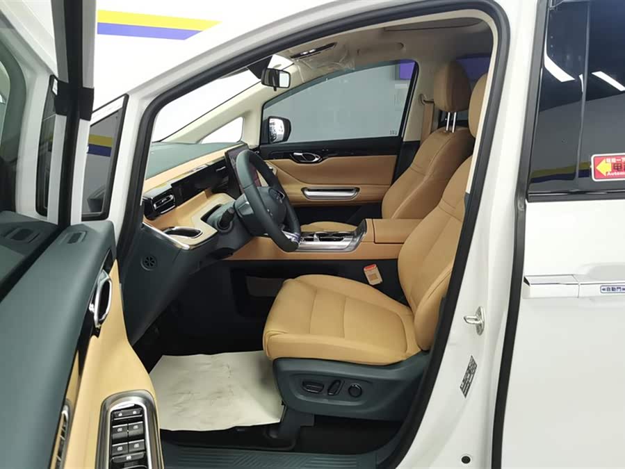 GAC Trumpchi E8 2024 car image #10