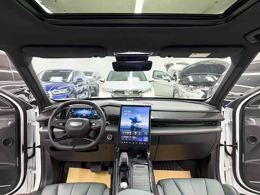 GEELY Boyue 2025 car image #10