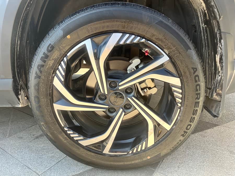 GEELY Boyue 2023 car image #10