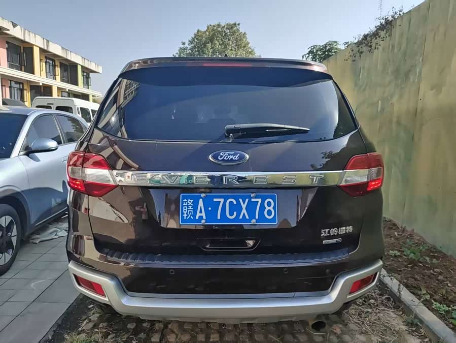 Ford Everest 2015 immagine di auto #10