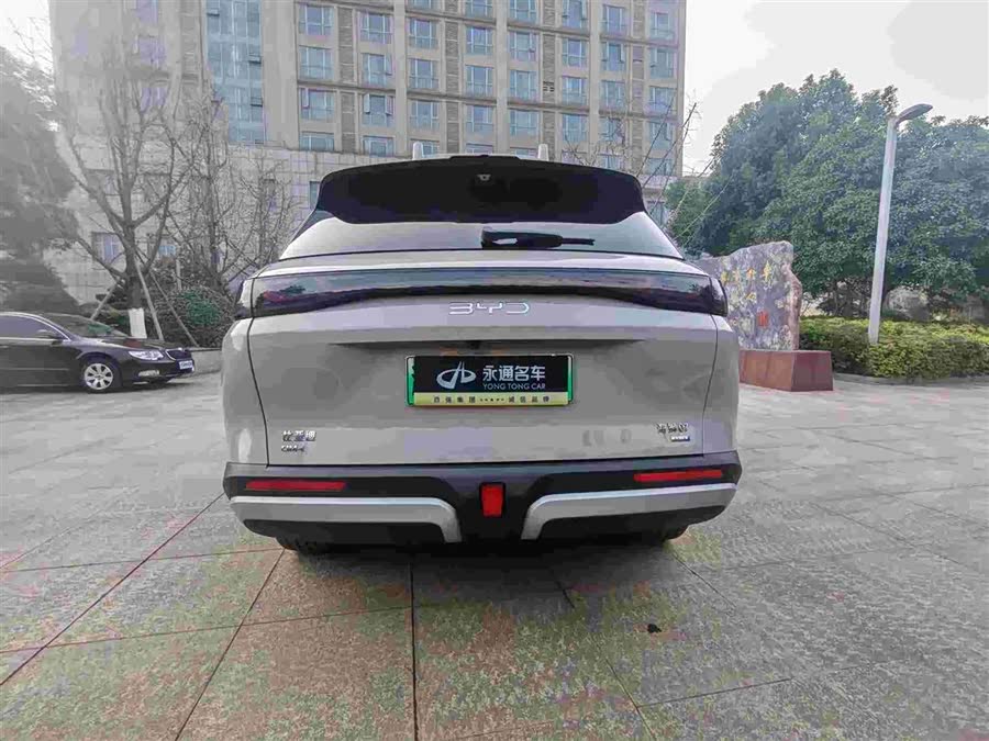 BYD Sea Lion 07 DM-i 2025 car image #10