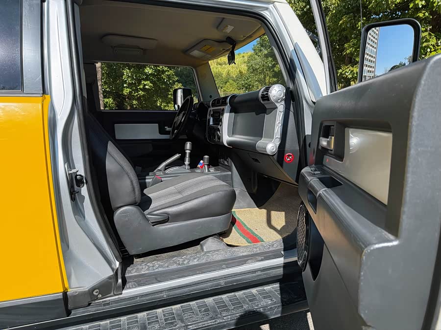 Toyota FJ Cruiser 2008 #10 Toyota FJ Cruiser 2008 car image #10