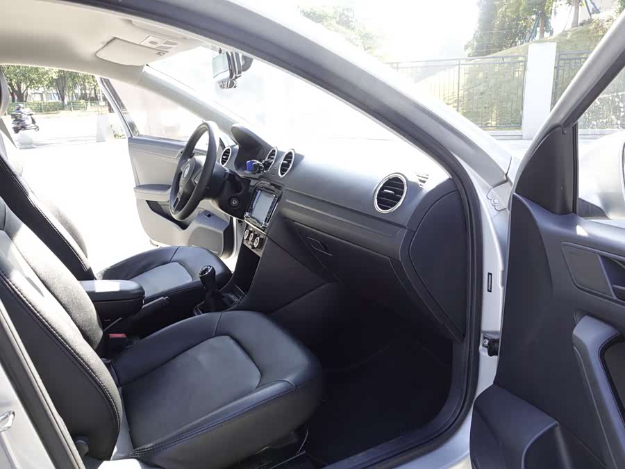 Volkswagen Jetta 2017 immagine di auto #10