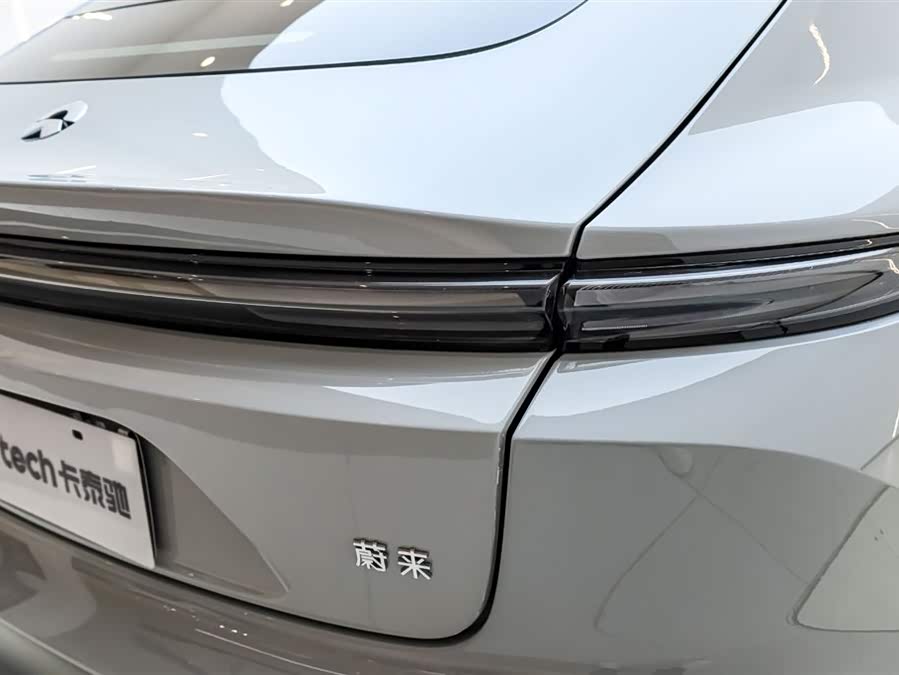 NIO ET5 2024 car image #10