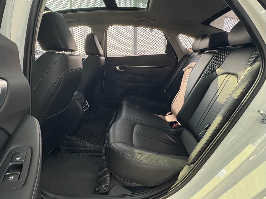 Hyundai Sonata 2024 immagine di auto #10