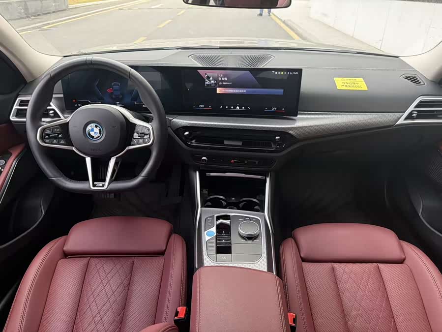 BMW i3 2024 car image #10