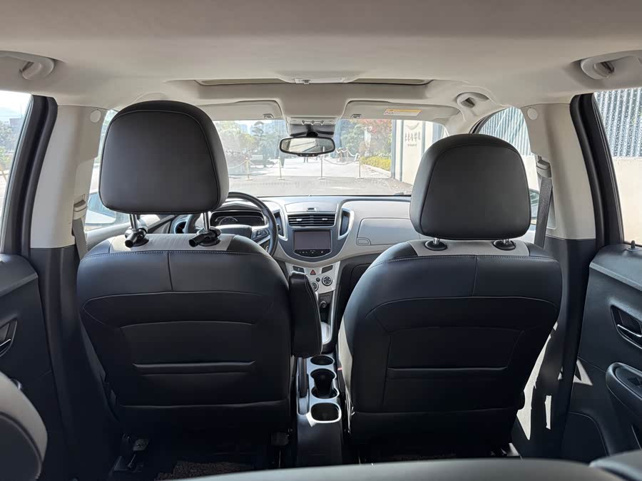 Chevrolet Tracker 2015 #10 Chevrolet Tracker 2015 car image #10