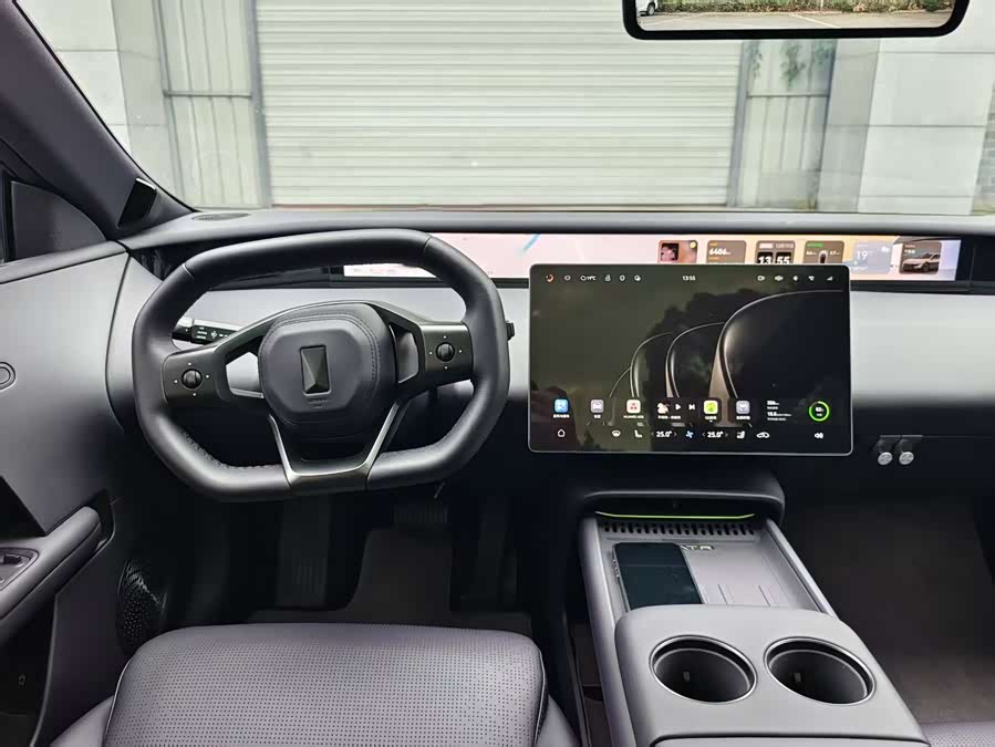 阿维塔 阿维塔06 2025 汽车图片 #10