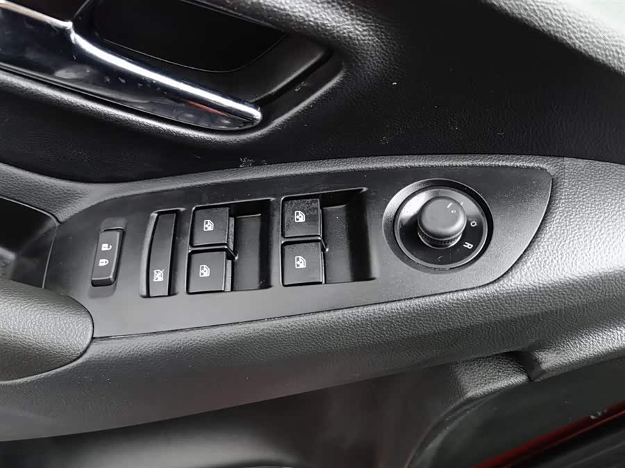 Chevrolet Tracker 2019 car image #10