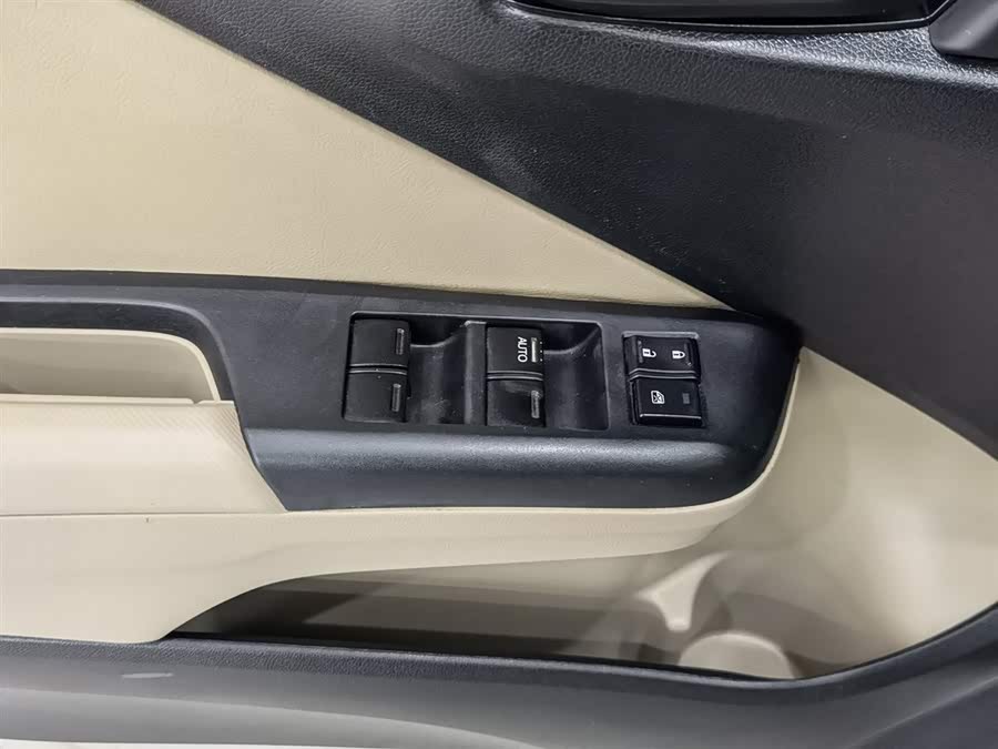 Honda Greiz 2016 صورة سيارة #10