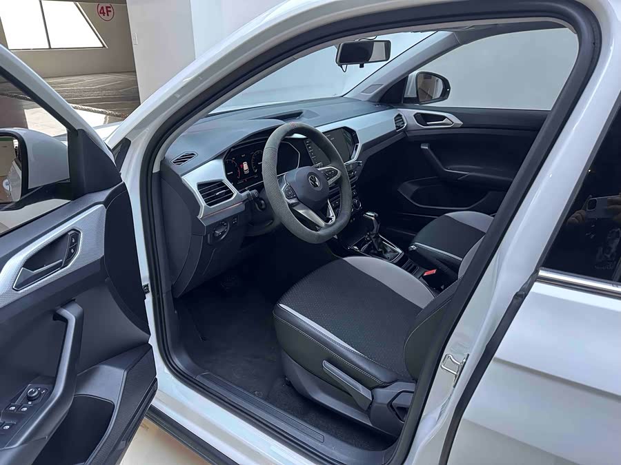 Volkswagen Tacqua 2023 immagine di auto #10