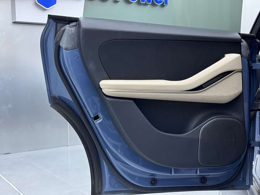 NIO ET5 2022 car image #10