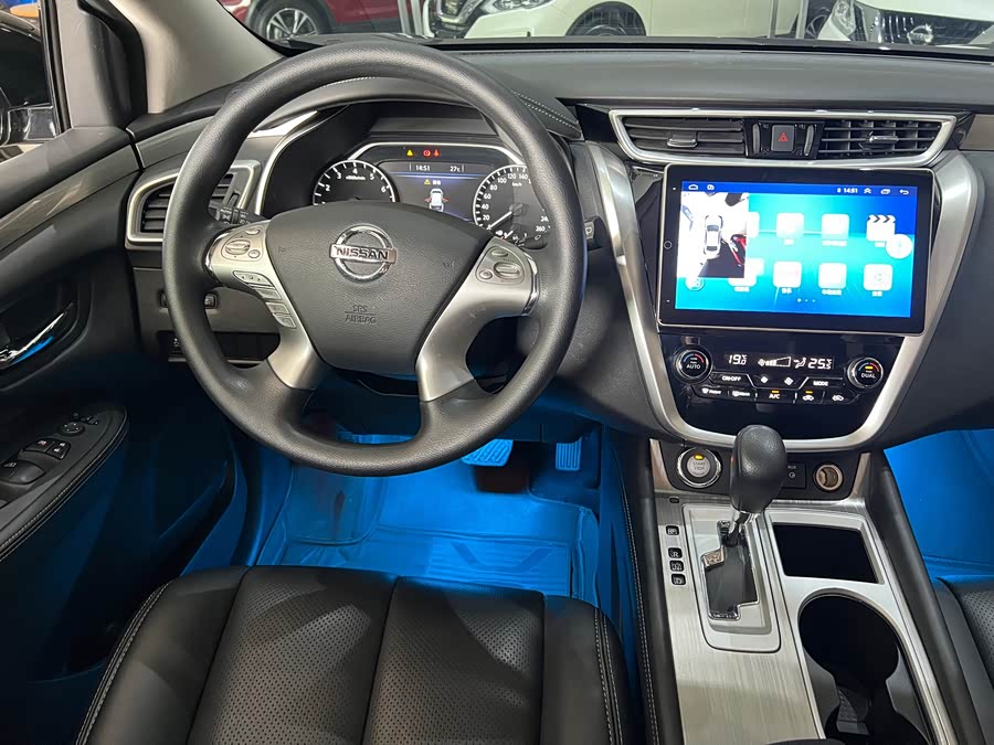 Nissan Murano 2023 изображение автомобиля #10