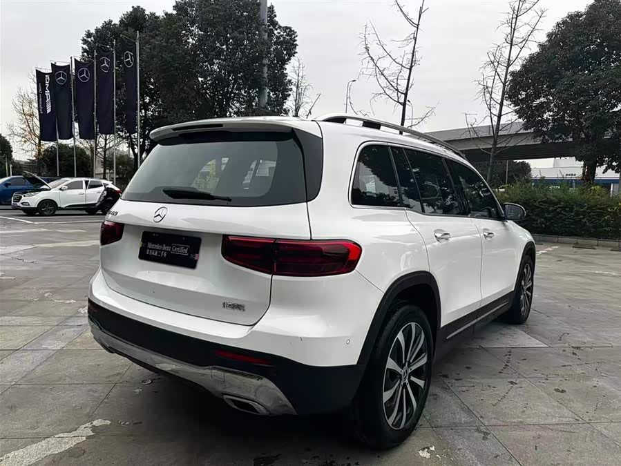 Mercedes-Benz GLB Class 2024 car image #10