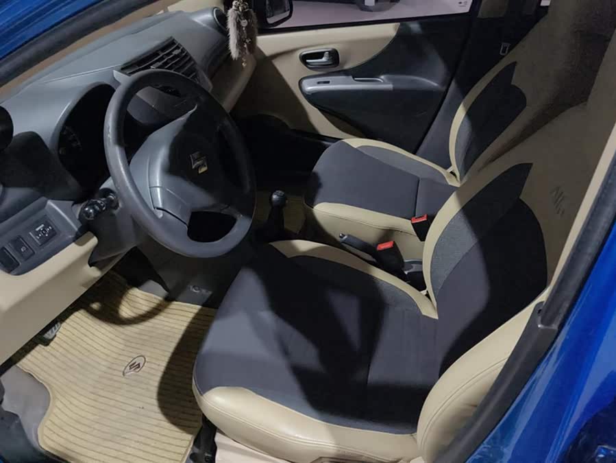 Suzuki 2013 car image #10