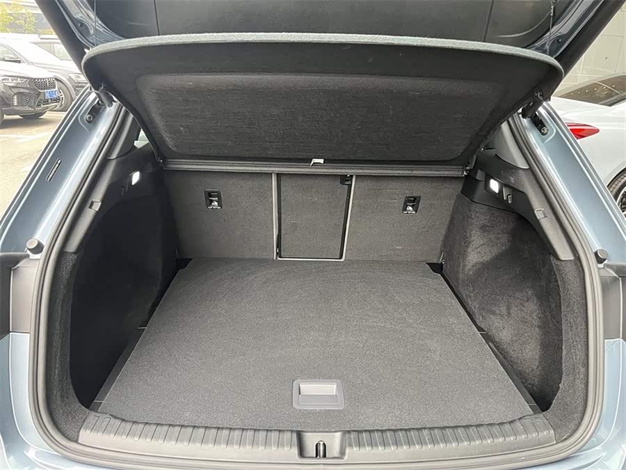 Audi Q4 e-tron 2024 image de voiture #10