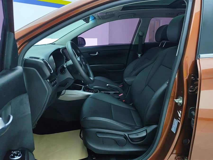 Kia Stonic 2016 imagen de coche #10