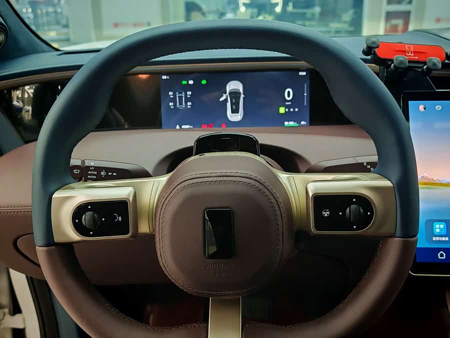 Avatr 11 2024 car image #10
