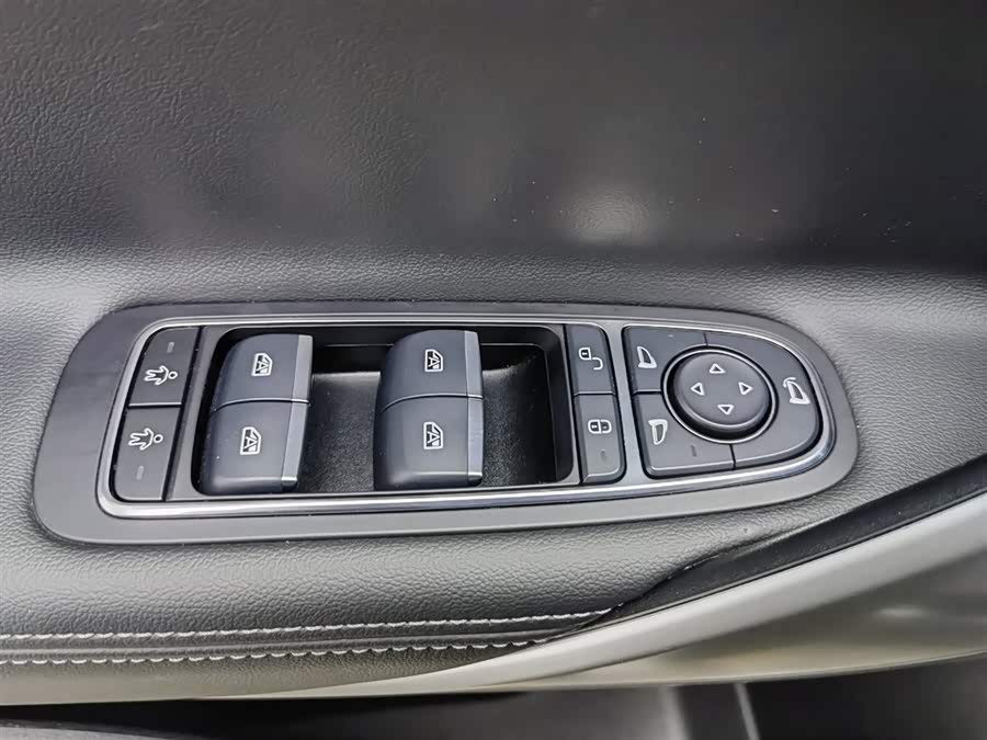 Denza X 2020 #10 Denza X 2020 car image #10