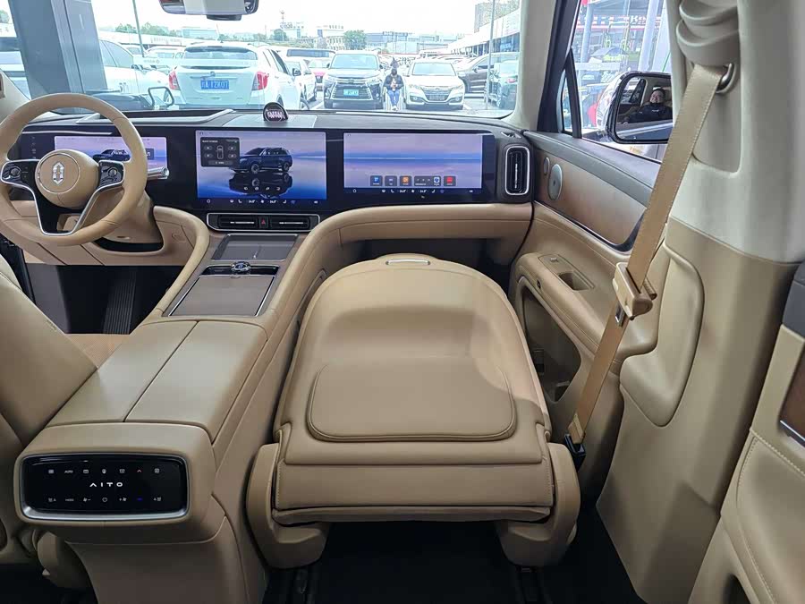 2024 car image #10
