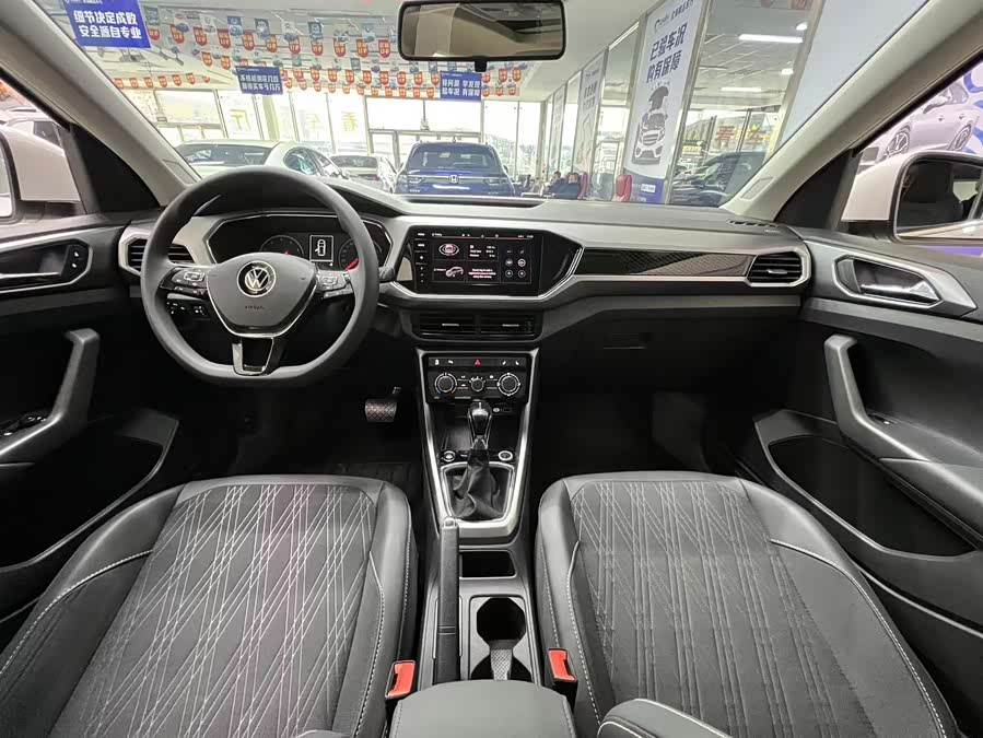 Volkswagen T-Cross 2021 car image #10