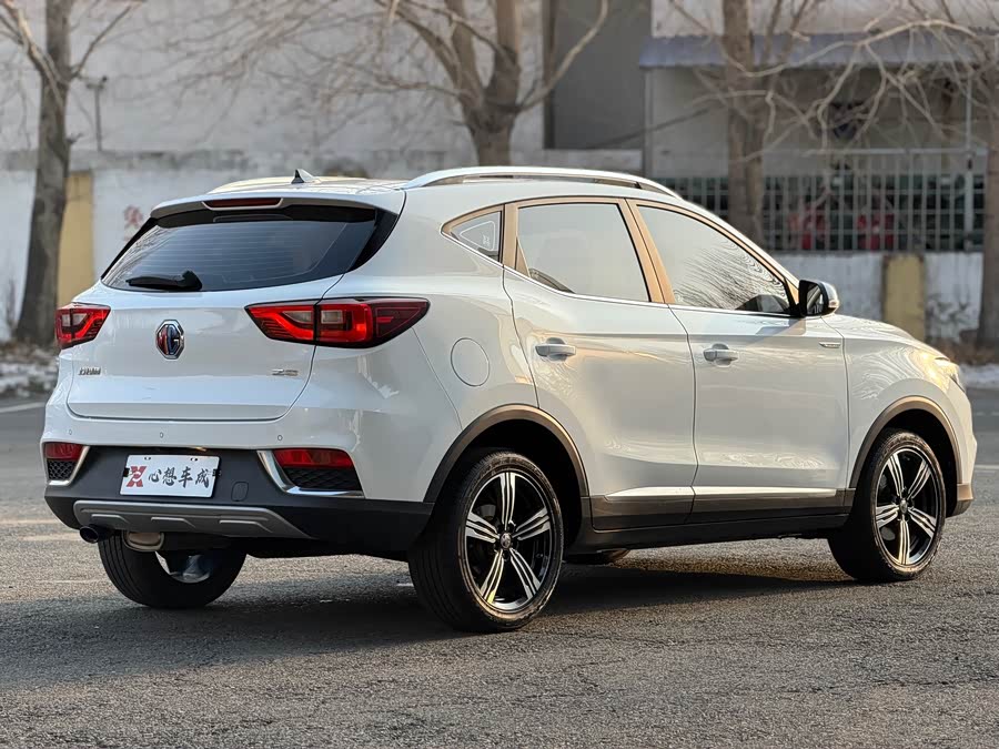 MG ZS 2019 car image #10