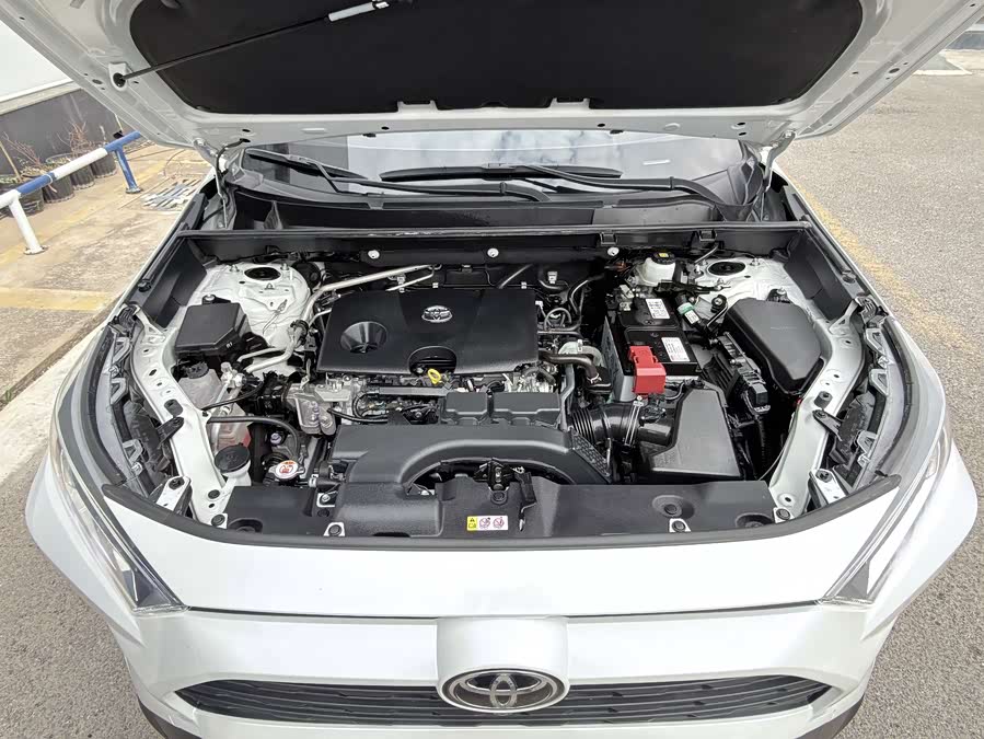Toyota RAV4 2022 car image #10