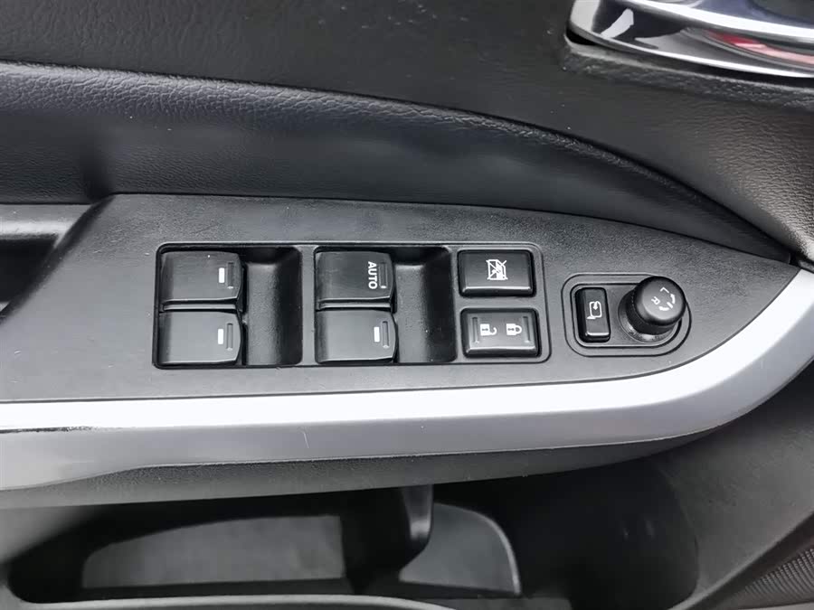 Suzuki Vitara 2017 car image #10