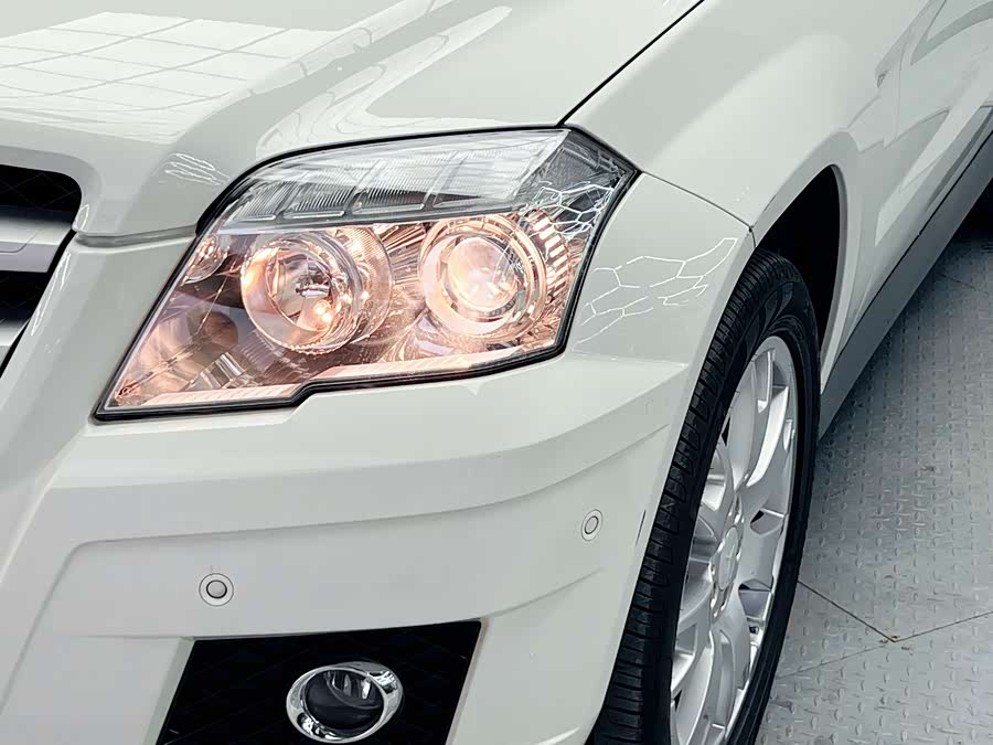 Mercedes-Benz GLK Class (Imported) 2011 #10 Mercedes-Benz GLK Class (Imported) 2011 car image #10