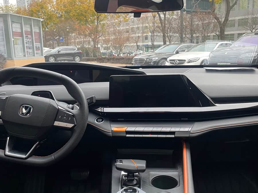 Changan UNI-V 2023 car image #10