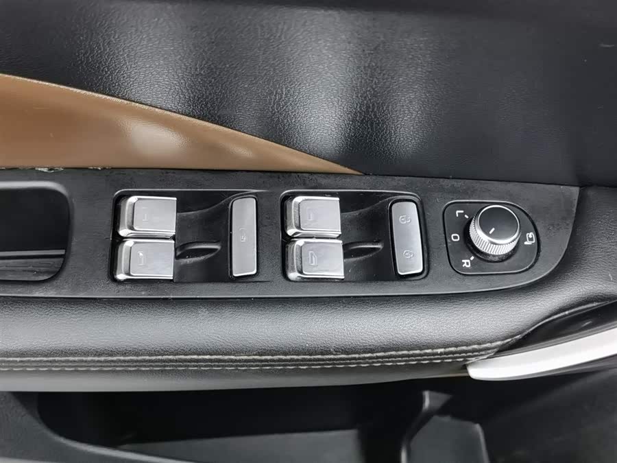 GEELY Coolray 2019 car image #10
