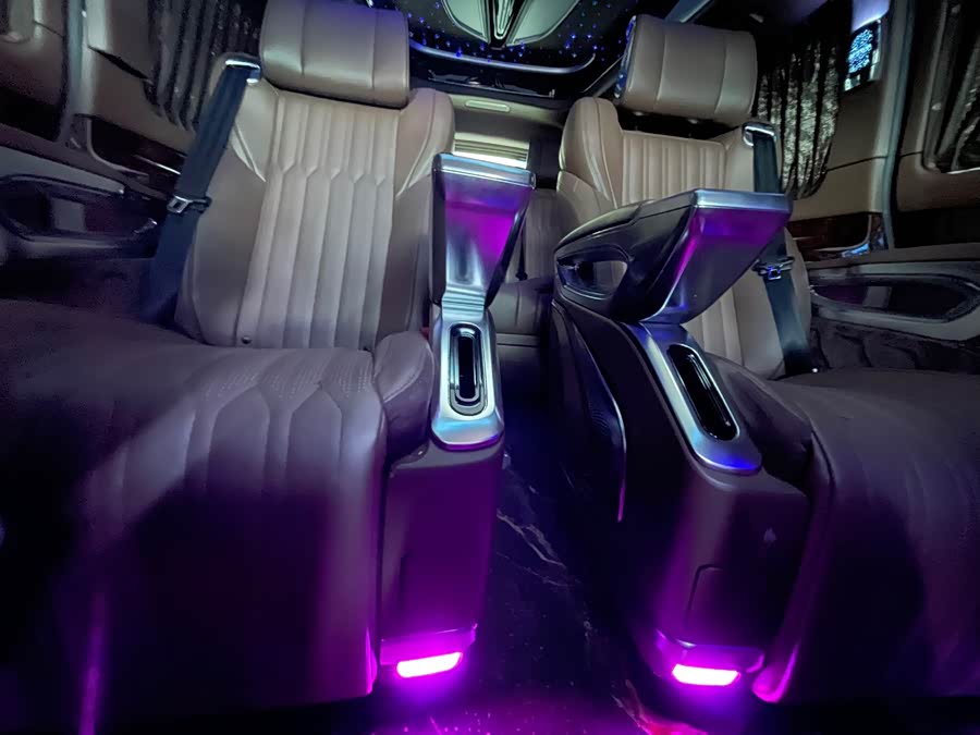 Mercedes-Benz V Class 2025 car image #10