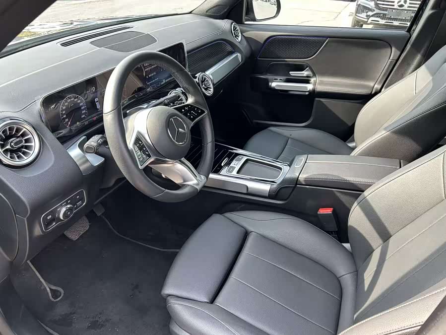 Mercedes-Benz GLB Class 2025 immagine di auto #10