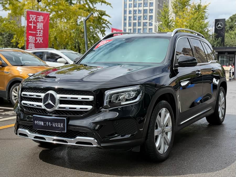 Mercedes-Benz GLB Class 2025 car image #10