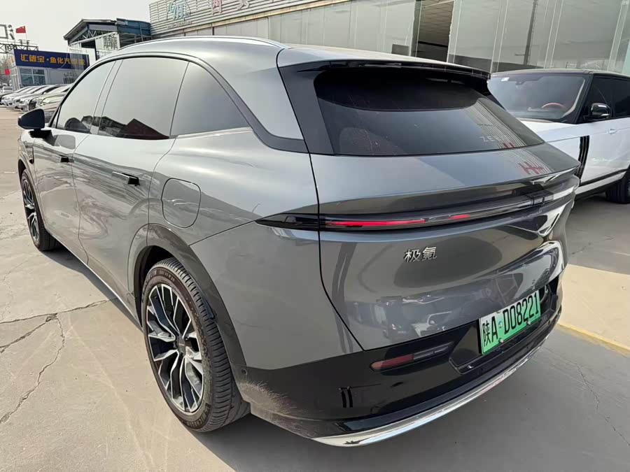 Zeekr 7X 2024 car image #10