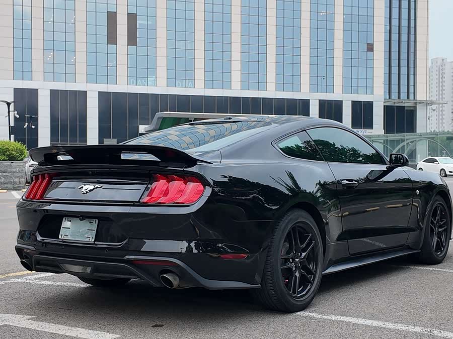 Ford Mustang 2022 car image #10