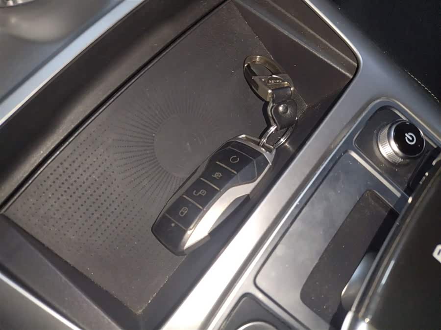 Denza X 2020 car image #10