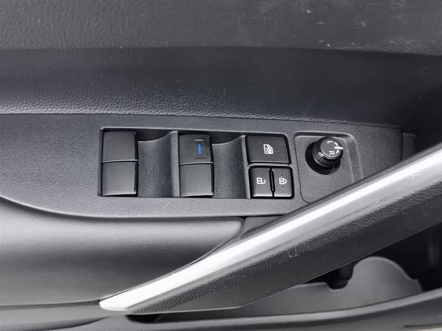 Toyota Frontlander 2023 car image #10