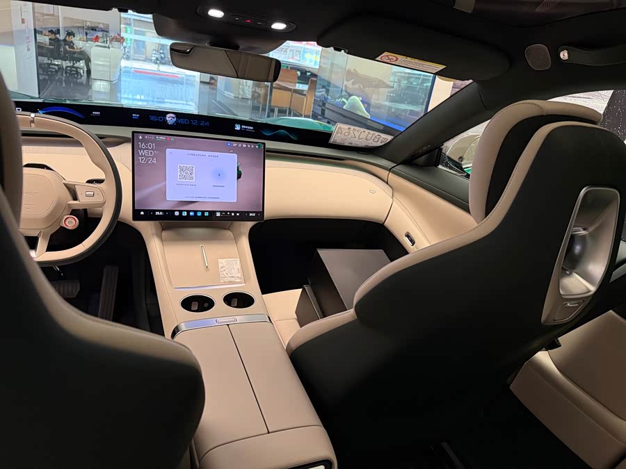 MI YU7 2025 #10 MI YU7 2025 car image #10