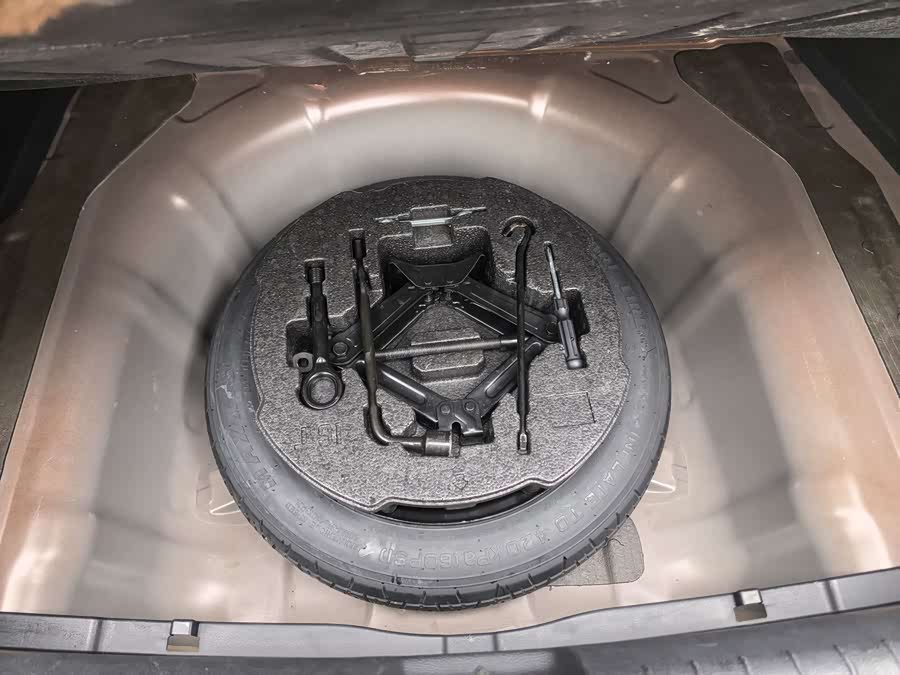 起亚 起亚K4 2014 汽车图片 #10